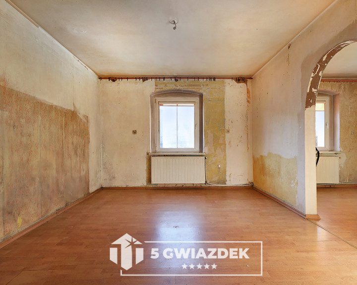Dom Sprzedaż Białowąs